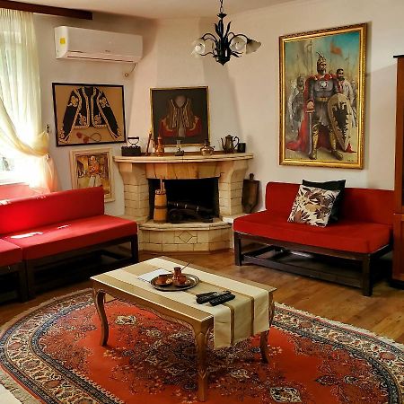 Unique Traditional House, Hosted By J&G Tirana Exterior foto
