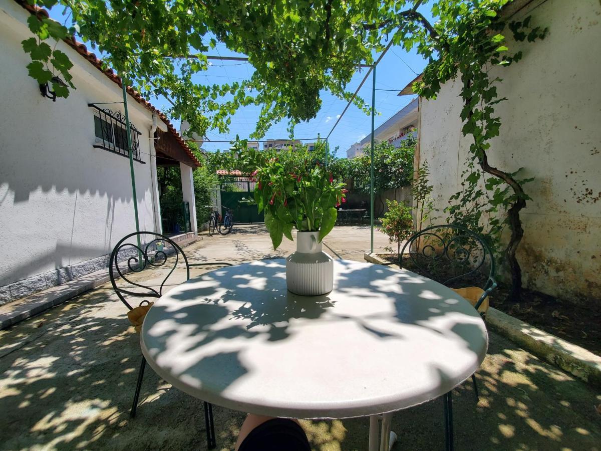Unique Traditional House, Hosted By J&G Tirana Exterior foto